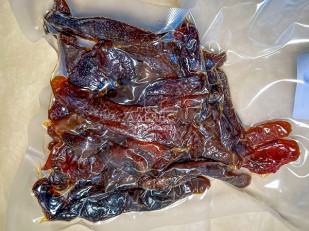 КВАНТОРГ Ушки Восточные с соусом терьяки 150гр/уп: Икра форели вяленая