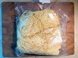 Фисташки: Сырный продукт ФЕРМЕРСКИЙ паутинка копченый