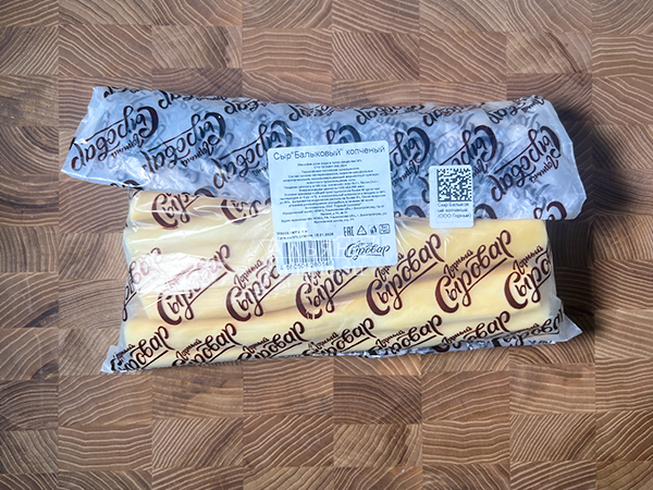Сыр 1 кг ГОРНЫЙ СЫРОВАР (Балыковый копчёный) в Волжском